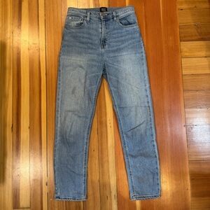 BDG / Urban Outfitters size 27 high rise girlfriend jeans